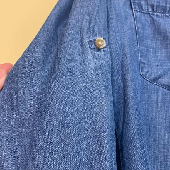 Cloth & Stone | 100% Tencel Blue Denim Hi Lo Rounded Hem 3 Button Top Shirt S - Picture 11 of 17